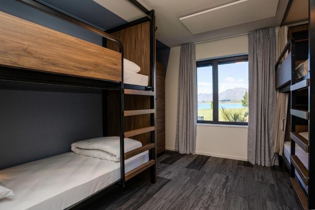 Haka House Lake Tekapo 蒂卡波湖背包客旅館外觀與接待大廳
