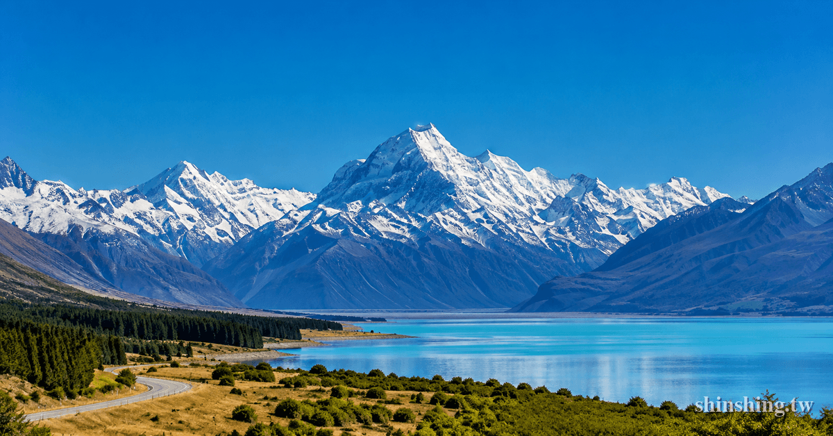 庫克山與普卡基湖湖景