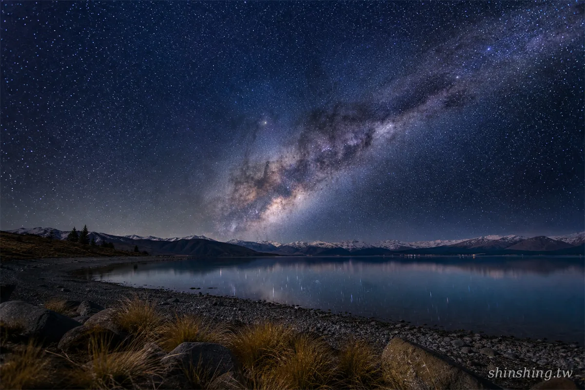 阿新在蒂卡波湖拍攝的銀河夜空
