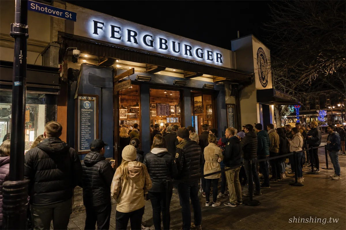 皇后鎮 Fergburger 排隊人潮,一個人也能輕鬆入座